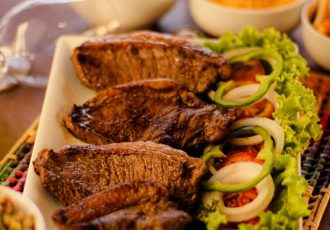 cor carnes e aves